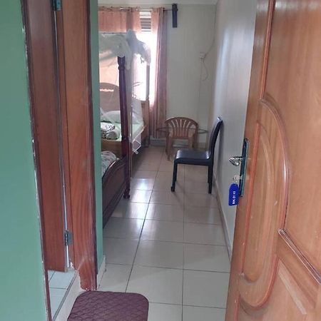 NEW AFRICAN VILLAGE Entebbe Bagian luar foto